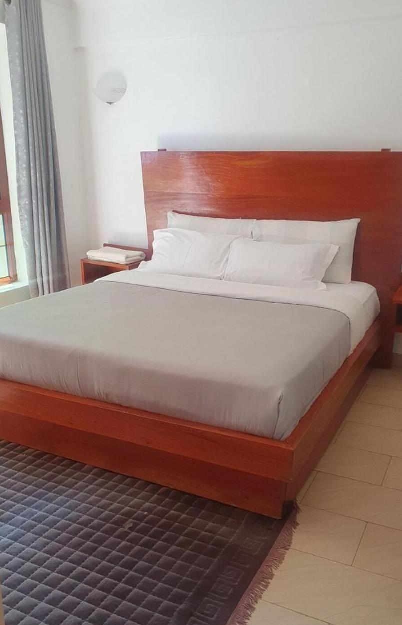 Apartment Maloca Near Jkia Embakasi Fedha